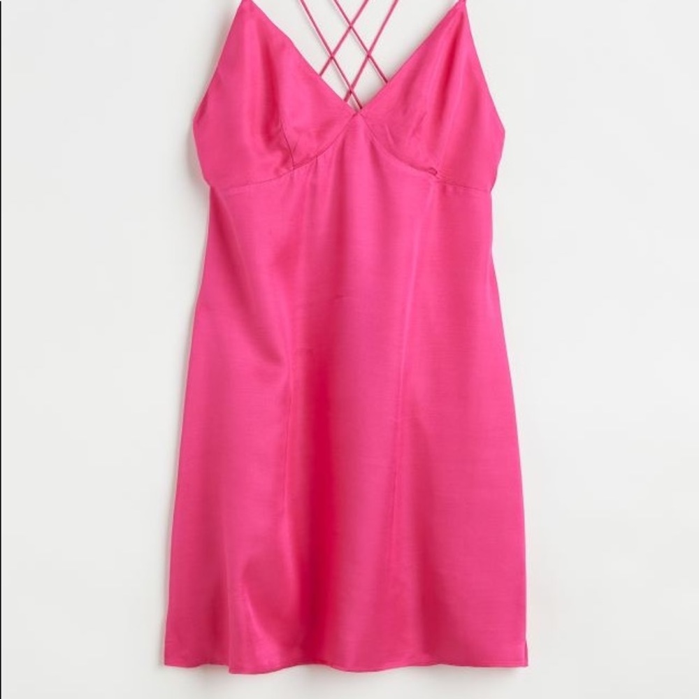 NWOT 🏷: Pink Satin Dress